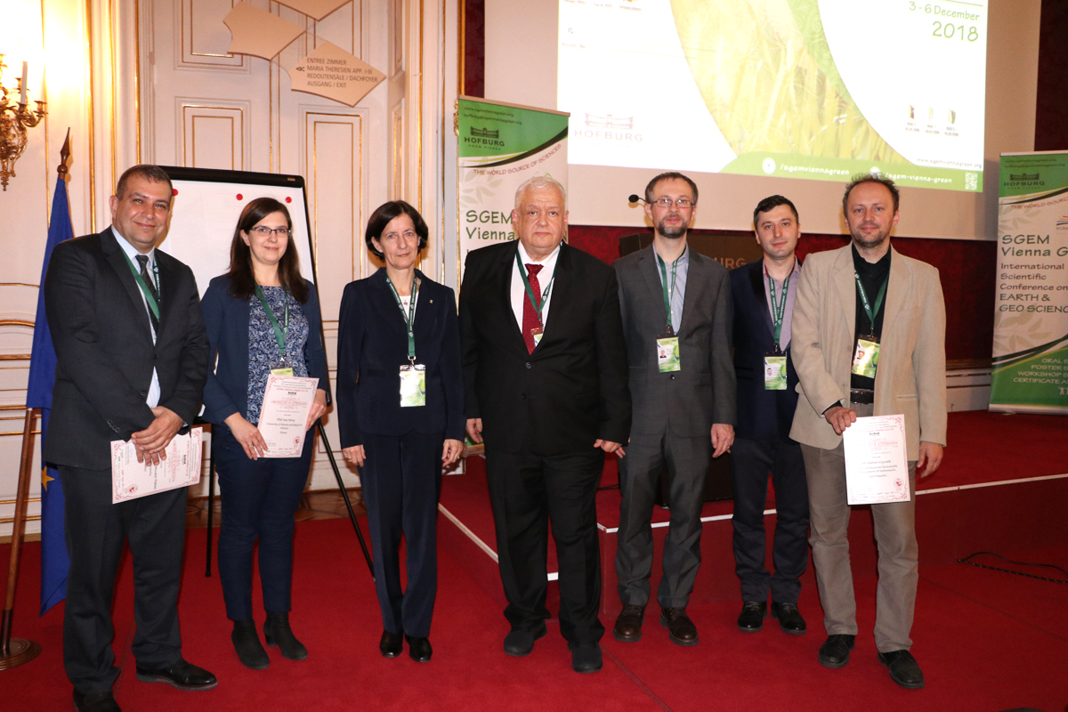 SGEM Vienna GREEN delegates displaying certificates together