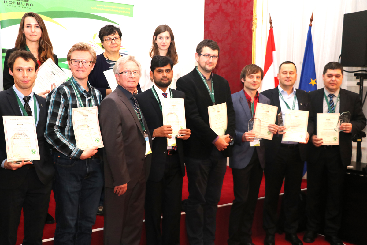 A group of SGEM Vienna GREEN certificate recipients