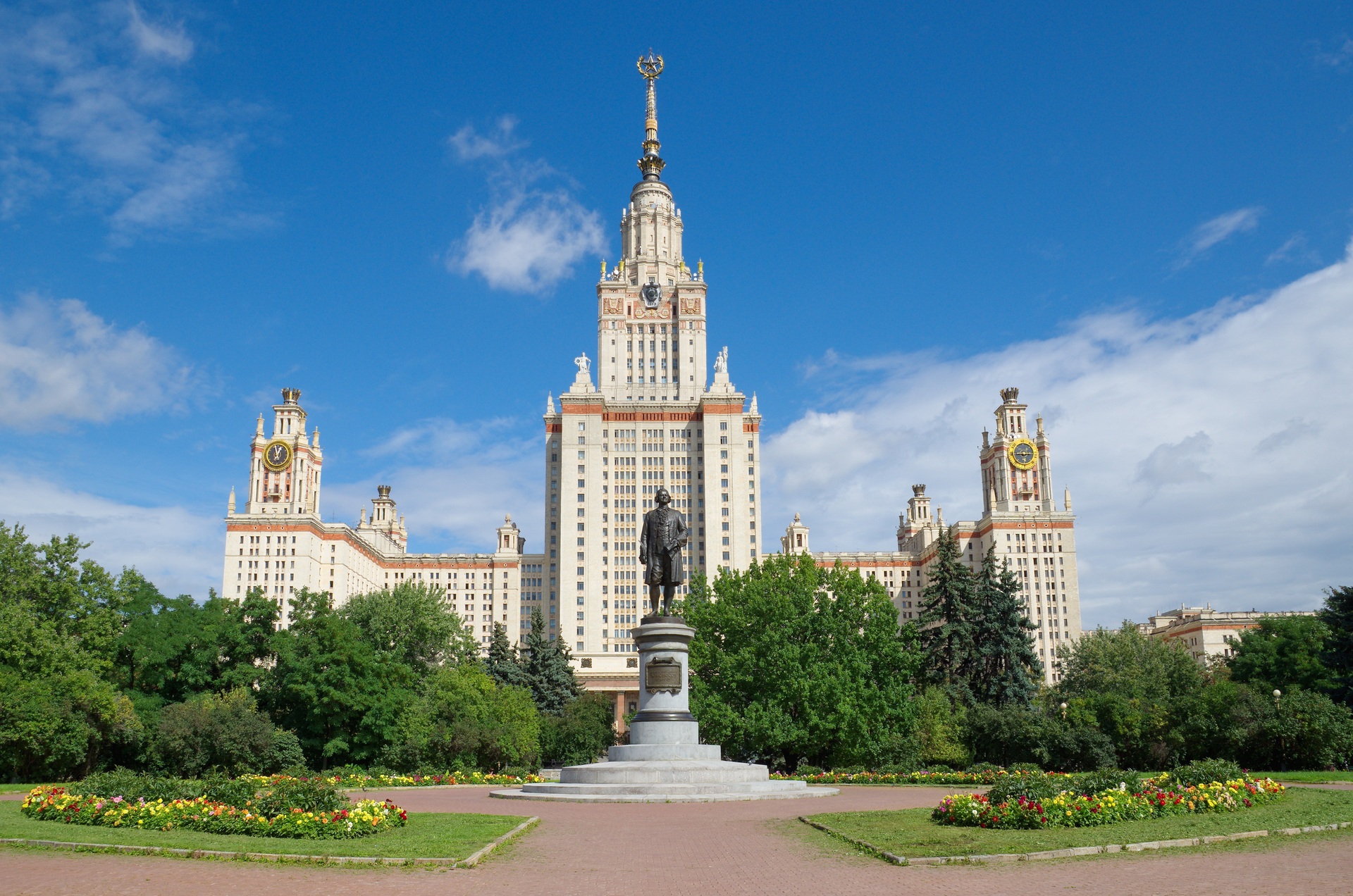 Moscow State University本館